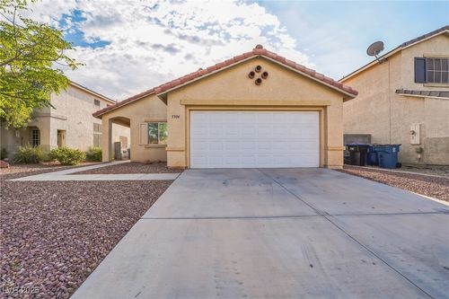 5904 Arrowleaf St, North Las Vegas, NV, 89031-5058 | Card Image