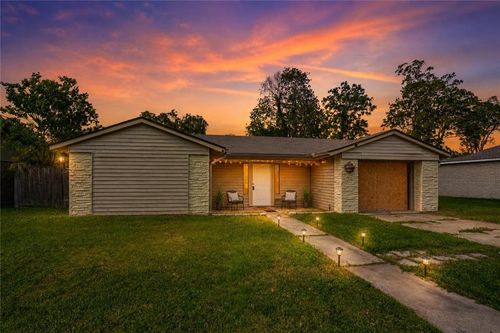 916 Melanie Dr, Sulphur, LA, 70663-5940 | Card Image