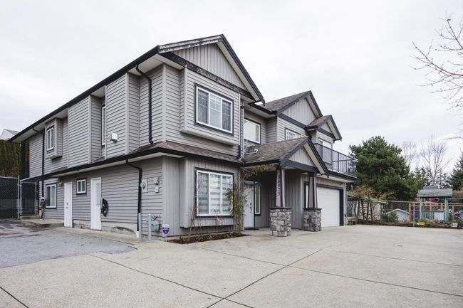 34973 Delair Road, House other with 5 bedrooms, 4 bathrooms and 8 parking in Abbotsford BC | Image 2