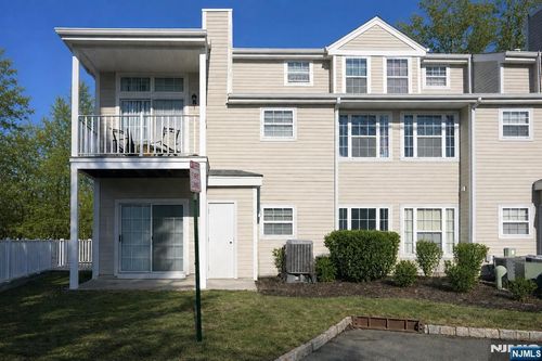 1023 Castle Rd, Mahwah, NJ, 07430-3256 | Card Image