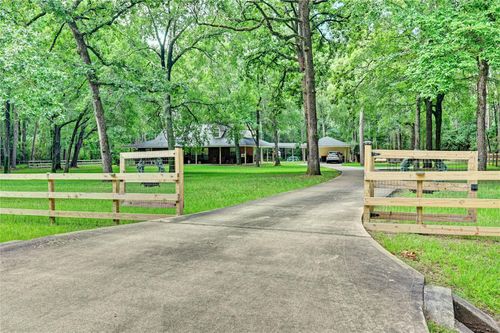 5423 Country Ct, Magnolia, TX, 77354-5045 | Card Image
