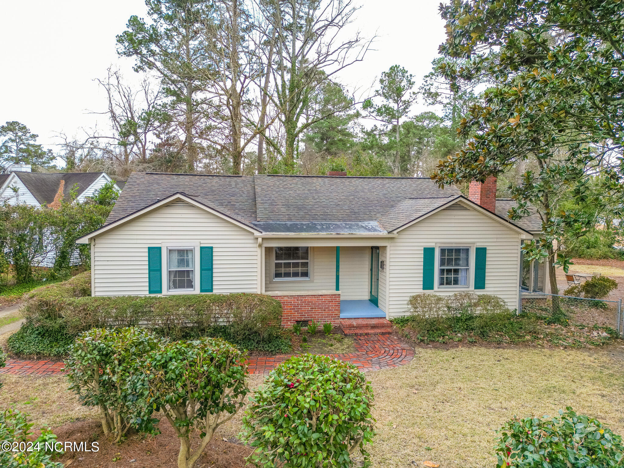 Highland Ave, Kinston, NC 28501