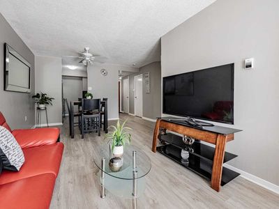 E106 - 5580 Sheppard Ave E, Condo with 1 bedrooms, 1 bathrooms and 1 parking in Scarborough ON | Image 2