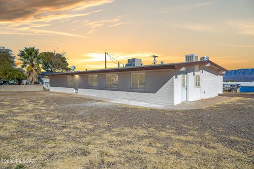 329 S Avenue A, San Manuel, AZ, 85631-1327 | Card Image