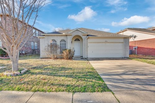 2936 Prairie Oak Blvd, Grand Prairie, TX, 75052-4586 | Card Image
