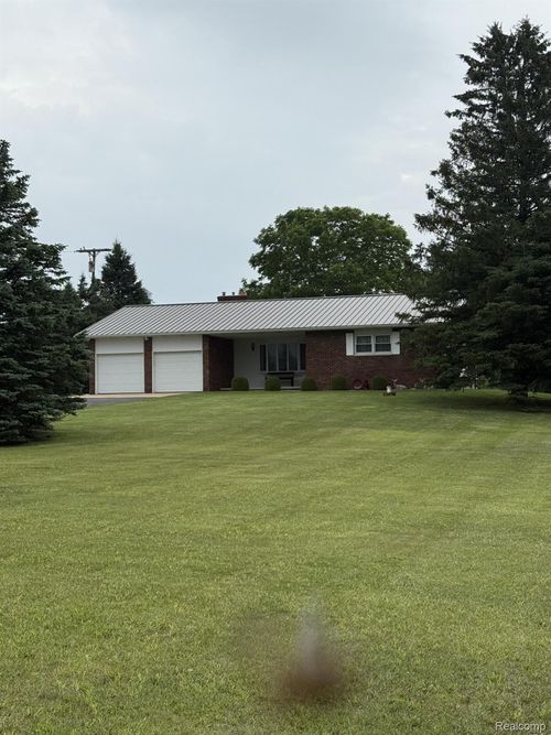 5164 Lake Pleasant Rd, North Branch, MI, 48461-8884 | Card Image