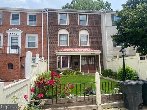 8111 Oaklake Ct, ALEXANDRIA, VA, 22309-1227 | Card Image