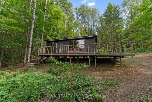 122 Soble Rd, Hastings Highlands, ON, K0L2S0 | Card Image