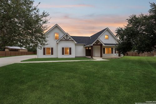 177 E Short Meadow Dr, Lytle, TX, 78052-3987 | Card Image