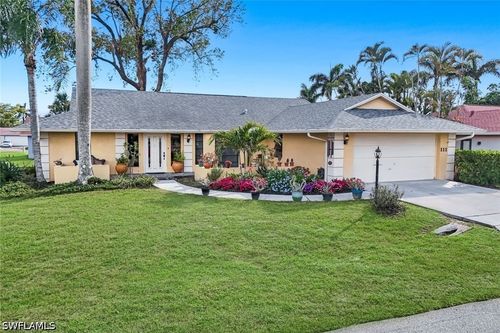 23-111 Blue Ridge Dr, NAPLES, FL, 34112-3726 | Card Image