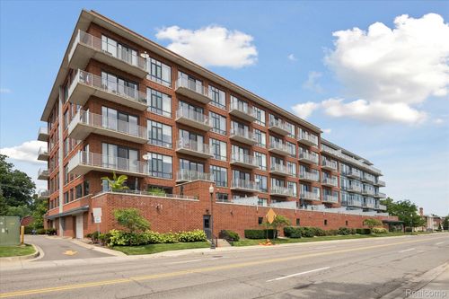 unit-630-101 Curry Ave, Royal Oak, MI, 48067-4234 | Card Image