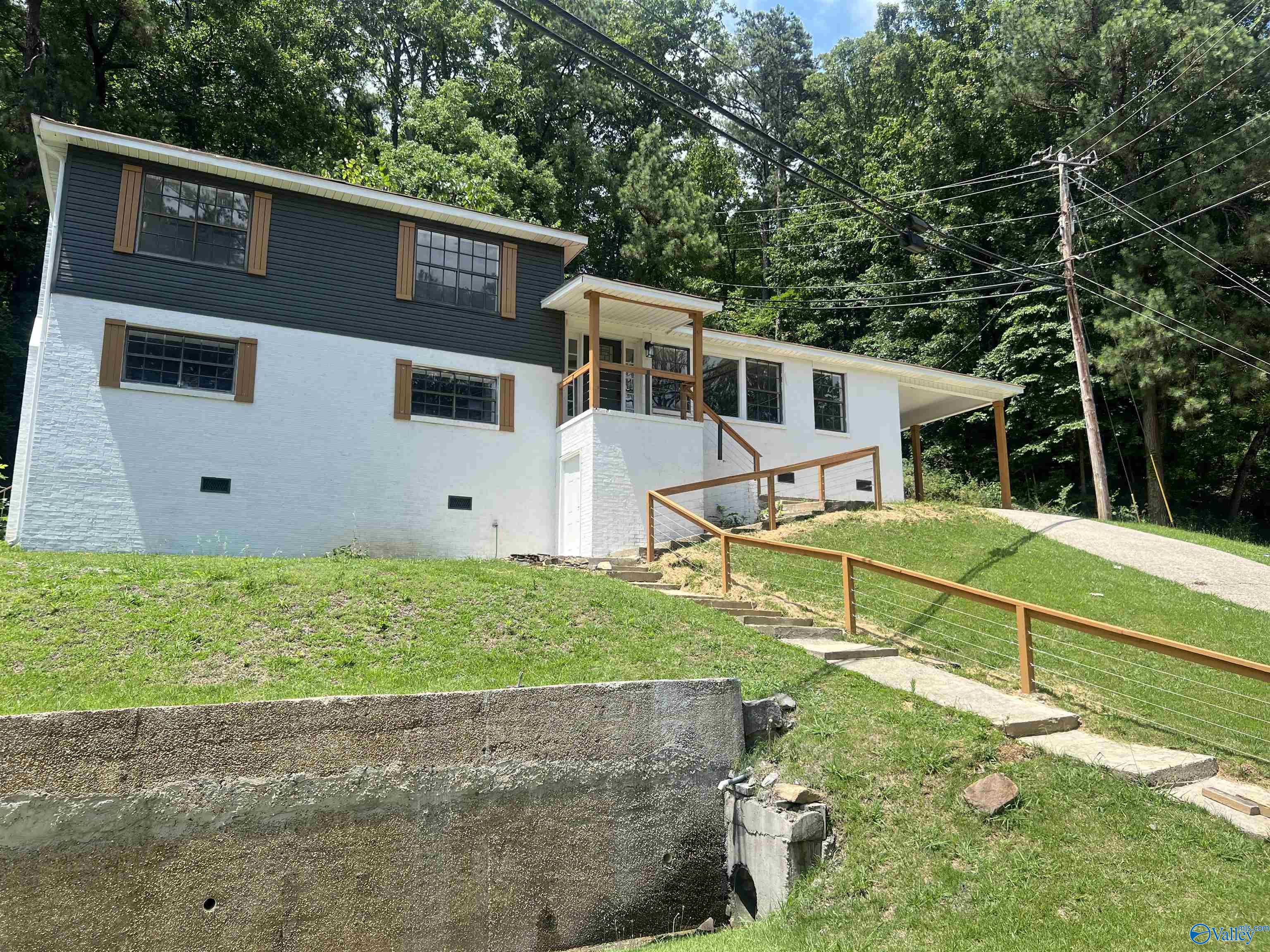 Highland Way, Gadsden, AL 35901