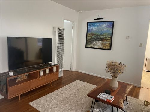 apt-b-247 5th St, Seal Beach, CA, 90740-6190 | Card Image