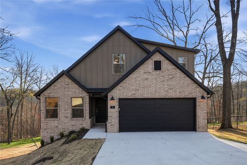 4 Laverne Cir, Bella Vista, AR, 72714 | Card Image