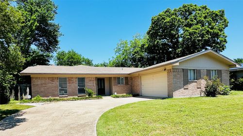 4720 South Dr W, Fort Worth, TX, 76132-2322 | Card Image