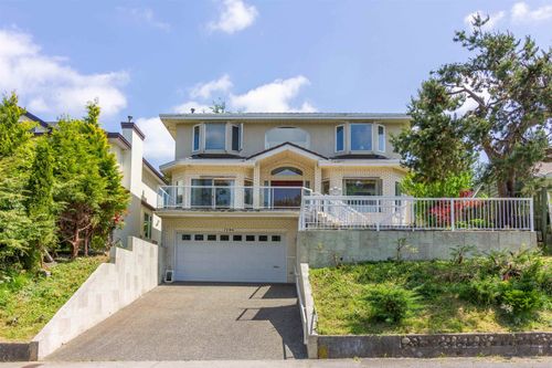 7286 Barnet Rd, Burnaby, BC, V5A1E2 | Card Image