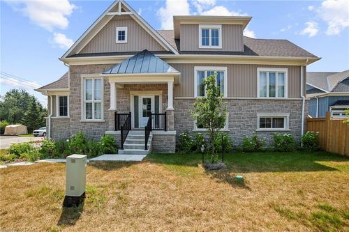 {{alt}} | Card Image