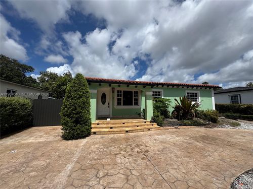 551 E 60th St, Hialeah, FL, 33013 | Card Image