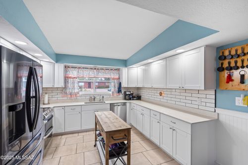 6951 E 1st Street, Tucson, AZ, 85710 | Card Image