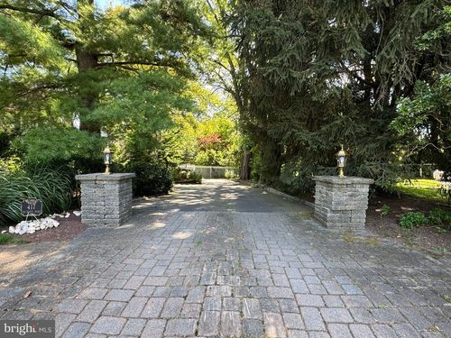 417 Wingate Rd, HUNTINGDON VALLEY, PA, 19006-8421 | Card Image