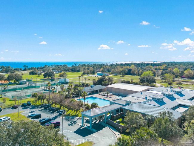 7008 Turnberry Cir, House other with 4 bedrooms, 2 bathrooms and 3 parking in Navarre FL | Image 45