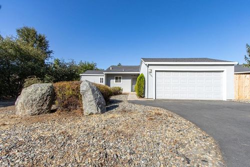 19061 Sunny Cir, Sonora, CA, 95370-9272 | Card Image