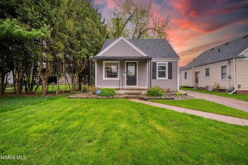 2706 106th St, Toledo, OH, 43611-2018 | Card Image