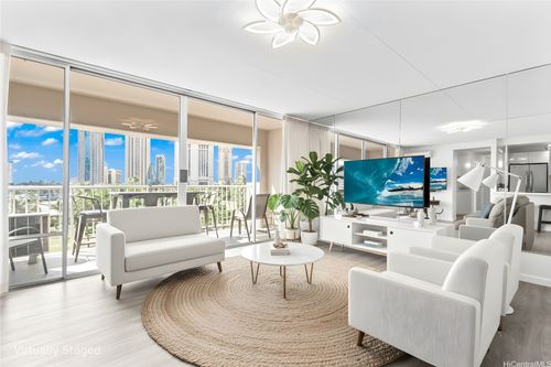 apt-304-430 Keoniana St, Honolulu, HI, 96815-2038 | Card Image