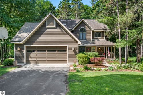 3675 Village Circle Dr, Traverse City, MI, 49686-6306 | Card Image