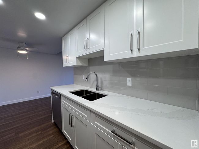 103 - 10511 19 Ave Nw, Condo with 2 bedrooms, 1 bathrooms and 1 parking in Edmonton AB | Image 5