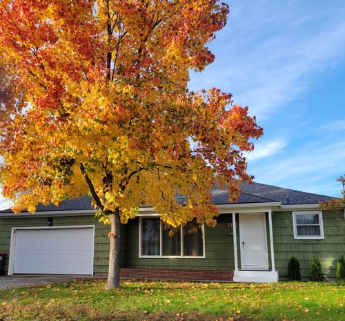 1124 Mt Pitt Avenue, Medford, OR, 97501 | Card Image