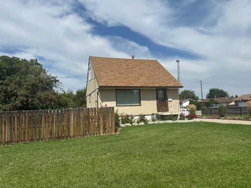 5402 57 Street, Taber, AB, T1G1L7 | Card Image