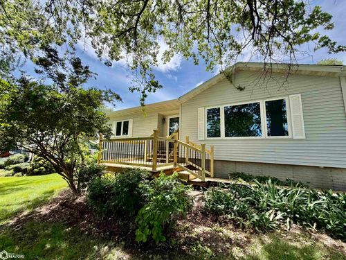 2021 Edmundson, Oskaloosa, IA, 52577 | Card Image
