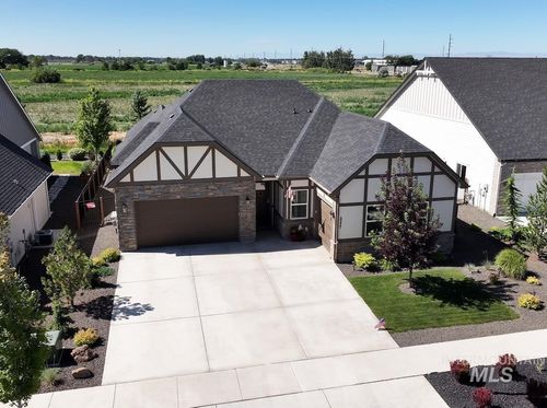 8237 W Corinthia St, Eagle, ID, 83616-4233 | Card Image