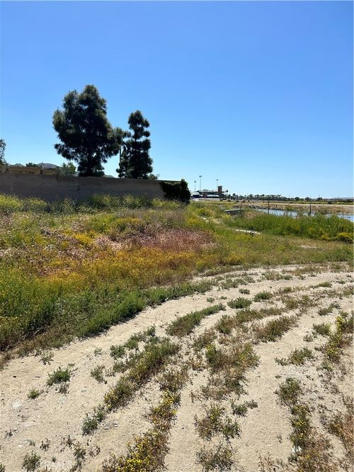 1 Lake Park St, Lake Elsinore, CA, 92530 | Card Image