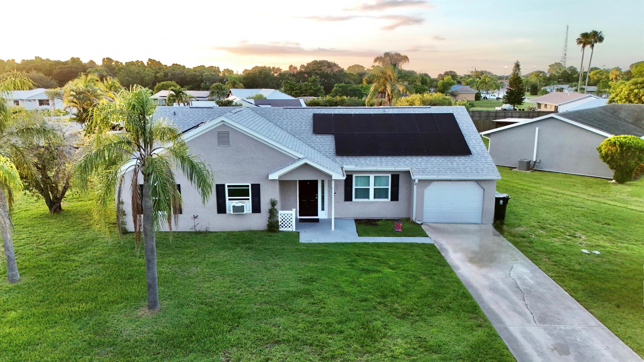Rainier Rd, Port Saint Lucie, FL 34952