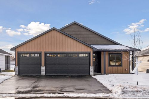 719 Margaret Ln, Isanti, MN, 55040-5556 | Card Image