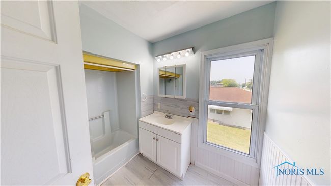 628 Maple St, House other with 3 bedrooms, 3 bathrooms and 3 parking in Clyde OH | Image 22