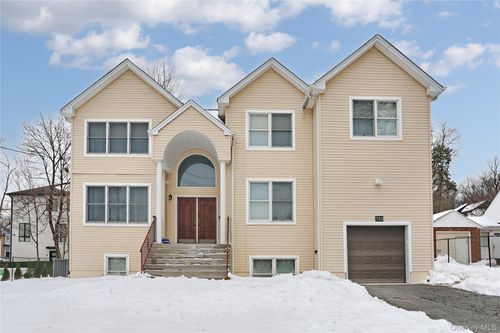 b-160 Saddle River Rd, Airmont, NY, 10952-3912 | Card Image