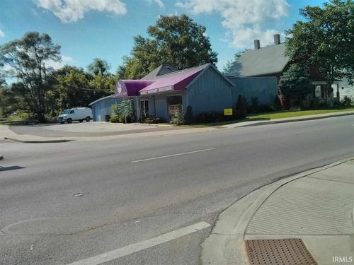 756 Walnut St, Bloomington, IN, 47401-4627 | Card Image