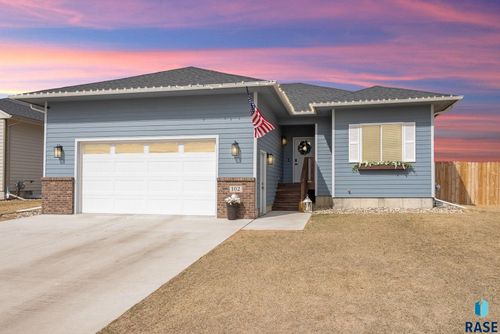 102 Atlantic Cir, Harrisburg, SD, 57032-8187 | Card Image