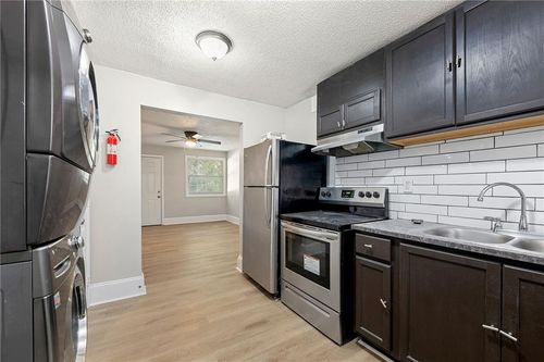 156 Fairfield Pl Nw, Atlanta, GA, 30314-1249 | Card Image
