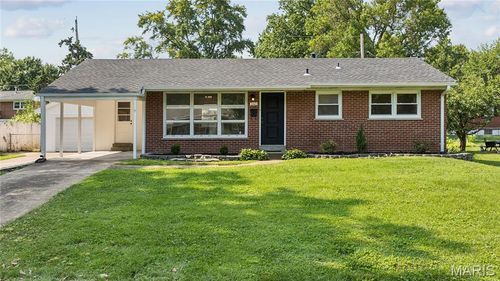 160 Saint Patrick Ln, Florissant, MO, 63031-6849 | Card Image