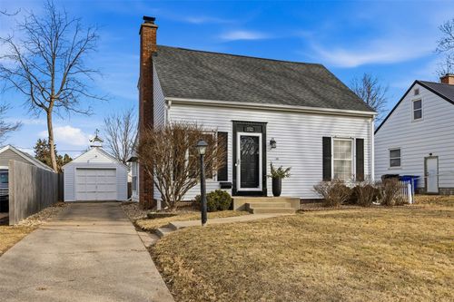 152 37th Street Ne, Cedar Rapids, IA, 52402 | Card Image