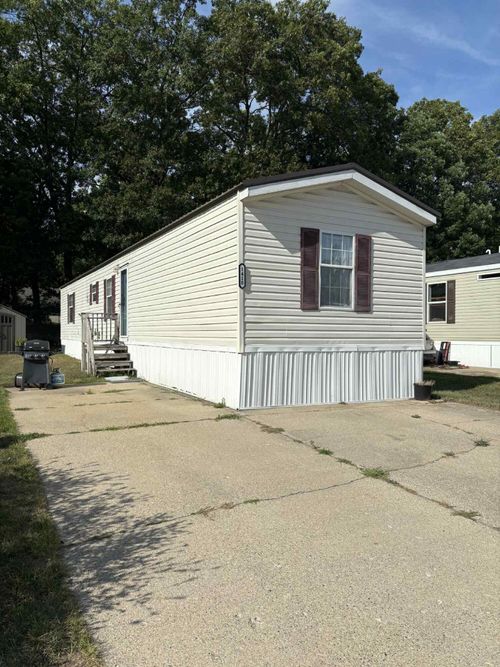 1418 Saskatoon Avenue, Norton Shores, MI, 49441 | Card Image