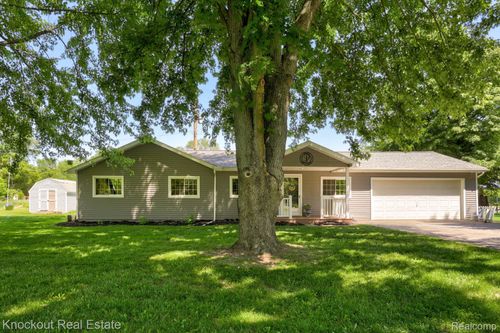 8845 Ormes Rd, Vassar, MI, 48768-9636 | Card Image
