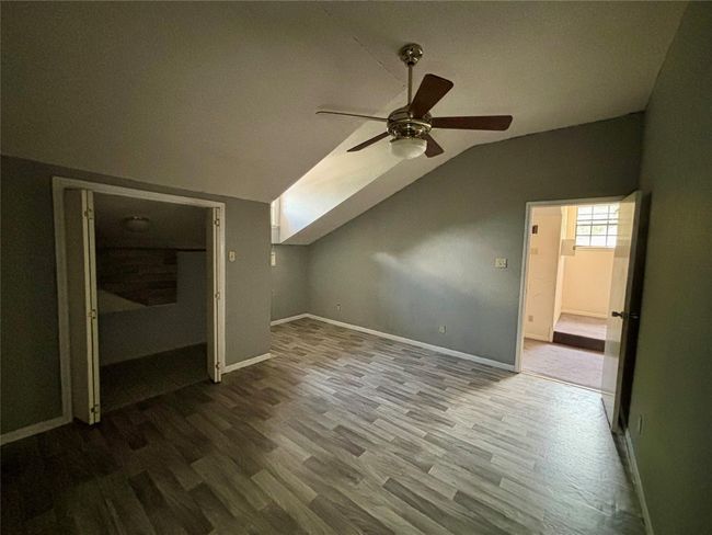 upstairs bedroom | Image 23