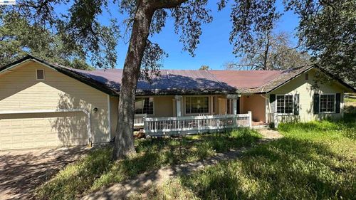 2633 Glen Ct, Valley Springs, CA, 95252-9228 | Card Image