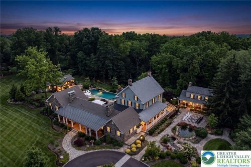 9 Blueberry Ln, PERKASIE, PA, 18944-4226 | Card Image