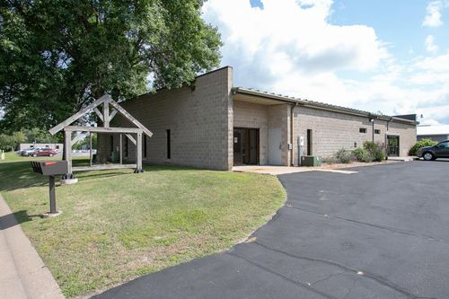 440 Emerson St N, Cambridge, MN, 55008-1319 | Card Image